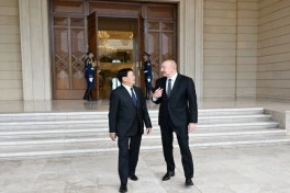 Prezident İlham Əliyevin adından Laos Prezidentinin şərəfinə rəsmi nahar verilib