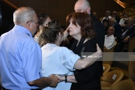 Nəriman Həsənzadə ilə vida mərasimi keçirilib, Prezident və Birinci vitse-prezident əklil göndərib - FOTO - YENİLƏNİB-1