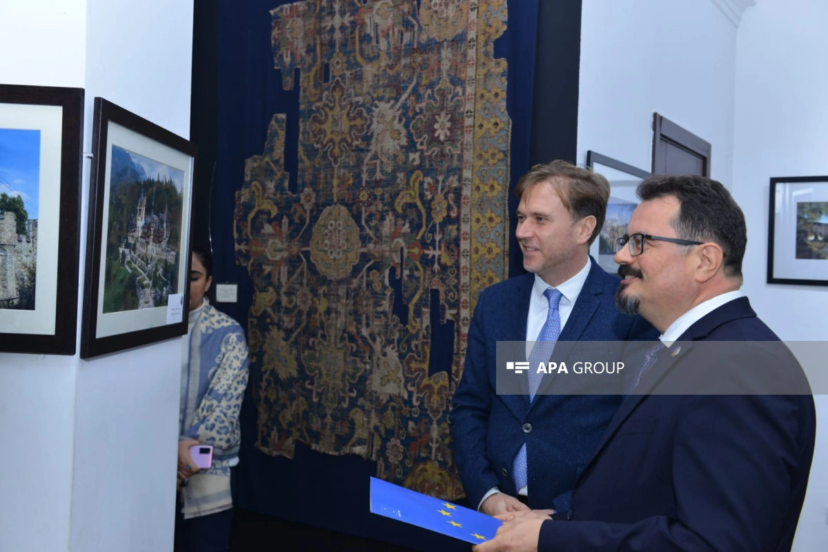 “Avropa Qəsrləri” adlı fotosərginin açılışı olub - FOTO