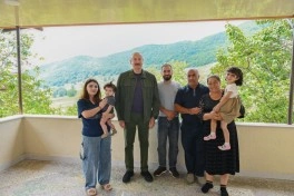 Prezident İlham Əliyev Şuşanın Kiçik Qaladərəsi kəndində görülən işlərlə tanış olub və kəndə qayıdan sakinlərlə görüşüb - FOTO - YENİLƏNİB