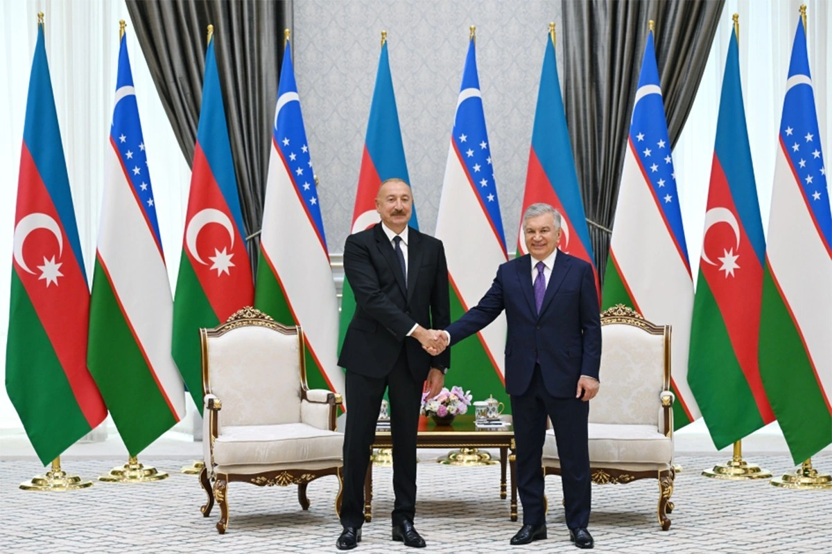 Şavkat Mirziyoyev: Azərbaycan Prezidentinin Özbəkistana hazırkı dövlət səfəri tarixi əhəmiyyət daşıyır