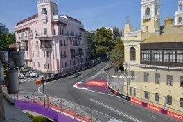 Bakıda Formula 1 üzrə Azərbaycan Qran-Prisində ilk sərbəst yürüş başa çatıb - FOTO - YENİLƏNİB
