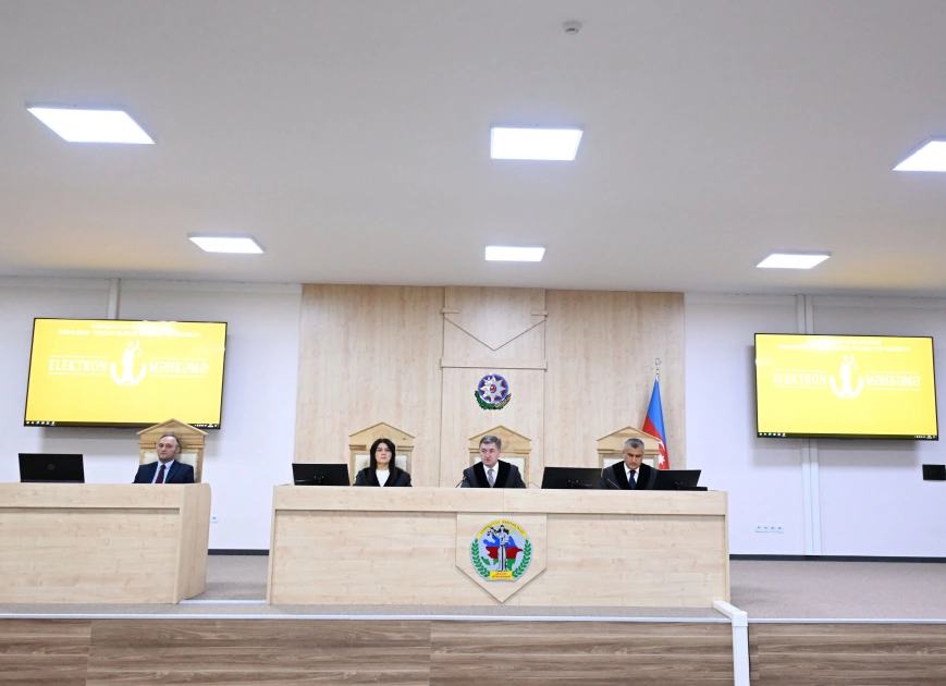 Siyarto: Aİ Rusiya ilə müharibəyə hazırlaşır və Ukraynada hərbi zavodlar tikmək istəyir