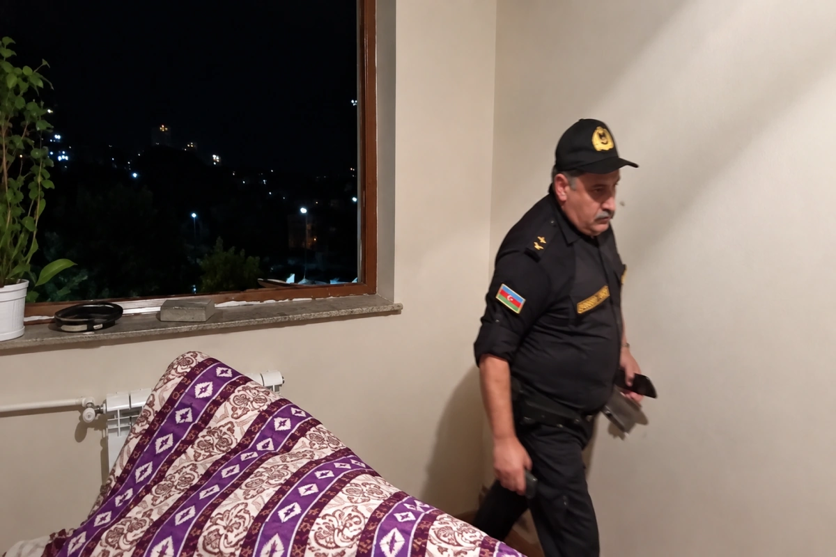Şəfəq qəsəbəsində yaşayış binasında partlayış baş verib, bir nəfər yaralanıb  - VİDEO