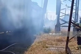 Yevlax dəmir yolu vağzalında yük vaqonunda yanğın olub - FOTOLENT