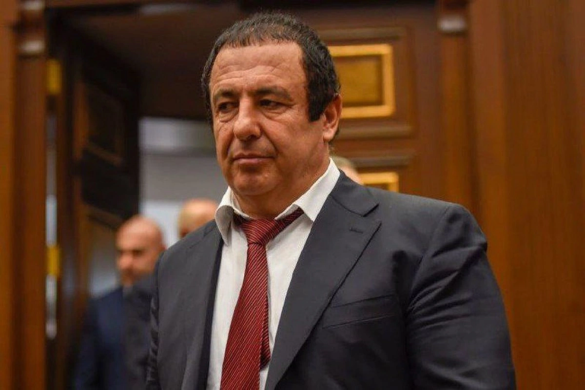 “Çiçəklənən Ermənistan” Partiyasının liderinin evində axtarış aparılır