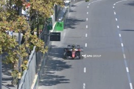 Bakıda Formula 1 üzrə Azərbaycan Qran-Prisində ilk sərbəst yürüş başa çatıb - FOTO - YENİLƏNİB