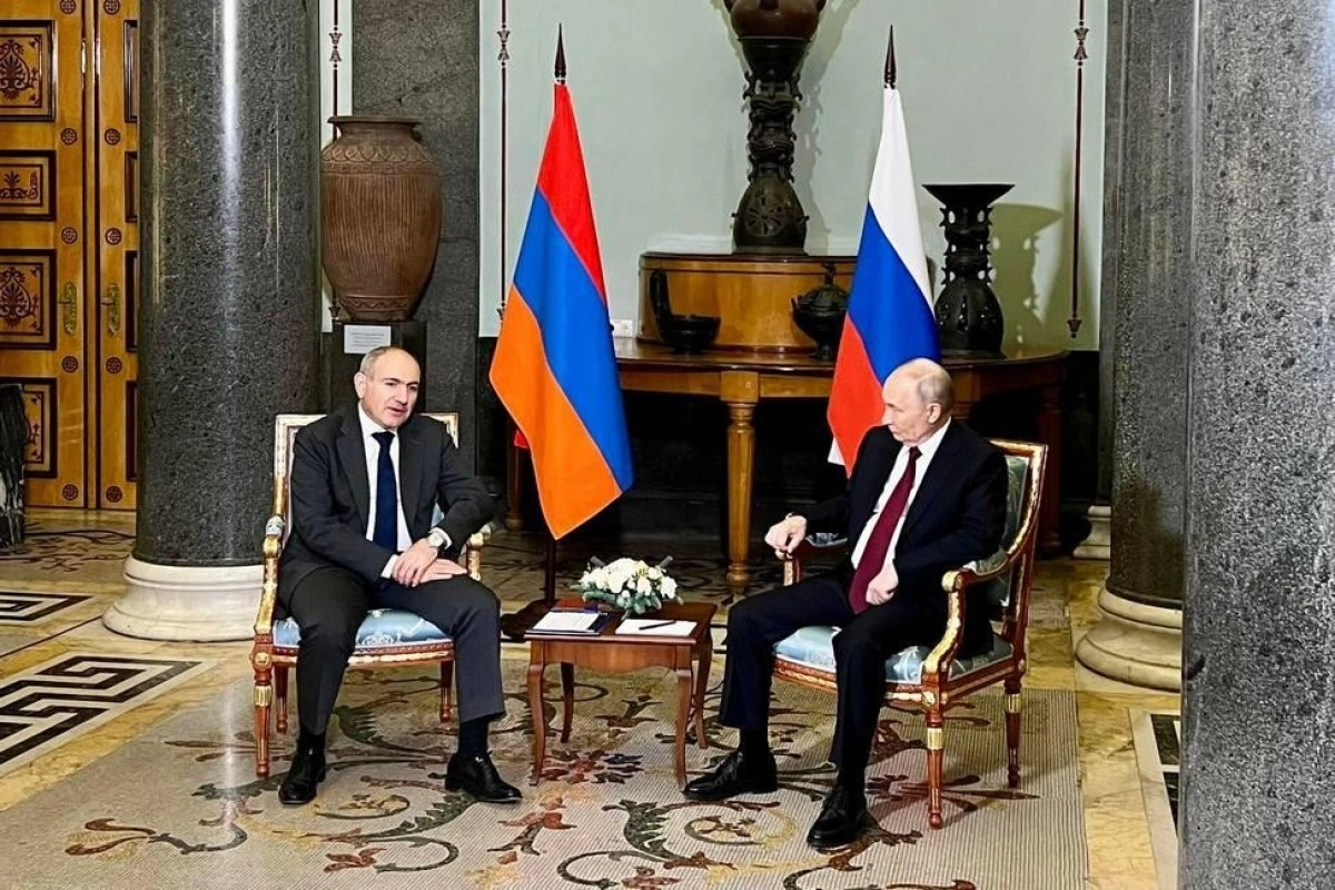 Paşinyan Putinlə Ermənistan dəmir yollarının konsessiyası məsələsini müzakirə etmək istəyir