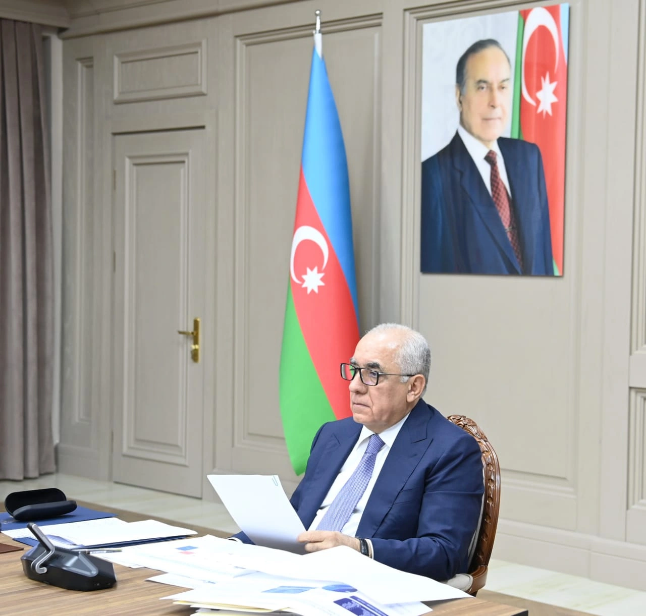Baş nazir iclas keçirdi