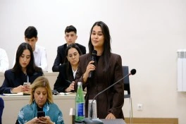 Əlaqələndirmə Qərargahının İdarələrarası Mərkəzinin nəzdindəki İşçi Qrupu Qarabağ Universitetində inflüenserlərlə görüşüb