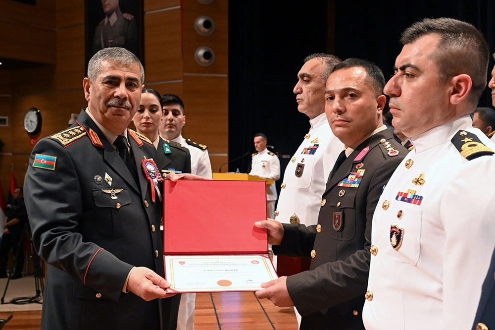 Dəniz Nəqliyyatı və Enerji Resursları Baş Gömrük İdarəsinin rəisi Həsən Eyyubov təqaüdə göndərilib