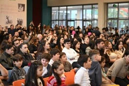 ADA Məktəbində xeyriyyə məqsədli ənənəvi Payız festivalı – “Məhsul bayramı” təşkil edilib