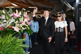 Prezident İlham Əliyev və birinci xanım Mehriban Əliyeva Formula 1 Azərbaycan Qran-Prisinin əsas yarışına baxıblar - YENİLƏNİB-2