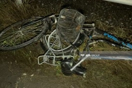 Ucarda avtomobil velosipedçini vuraraq öldürüb