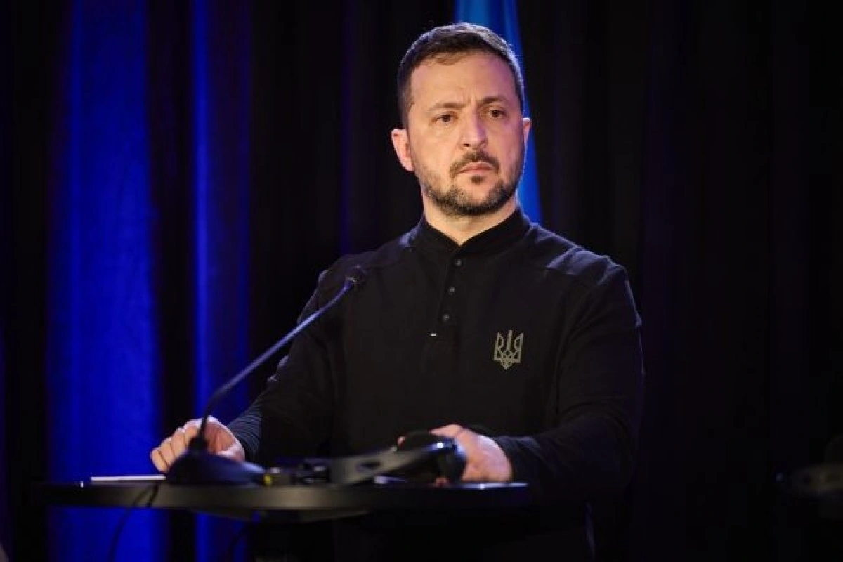 Zelenski: Ukrayna ballistik raketlərin istehsalını sürətləndirəcək