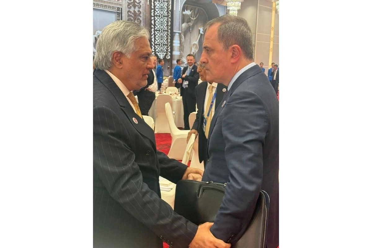Ceyhun Bayramov Bişkekdə Pakistan XİN rəhbəri ilə görüşüb