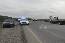 Salyanda yol qəzasında bir nəfər ölüb, 4 nəfər xəsarət alıb - FOTO - YENİLƏNİB