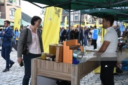 Kəlbəcərdə Bal Festivalı keçirilib - FOTO - VİDEO