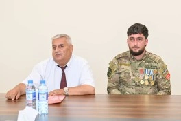 Emin Əmrullayev Xankəndidə vətəndaşları qəbul edib