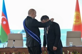 Azərbaycan və Qırğızıstan prezidentlərinin təltifolunma mərasimi keçirilib - FOTO