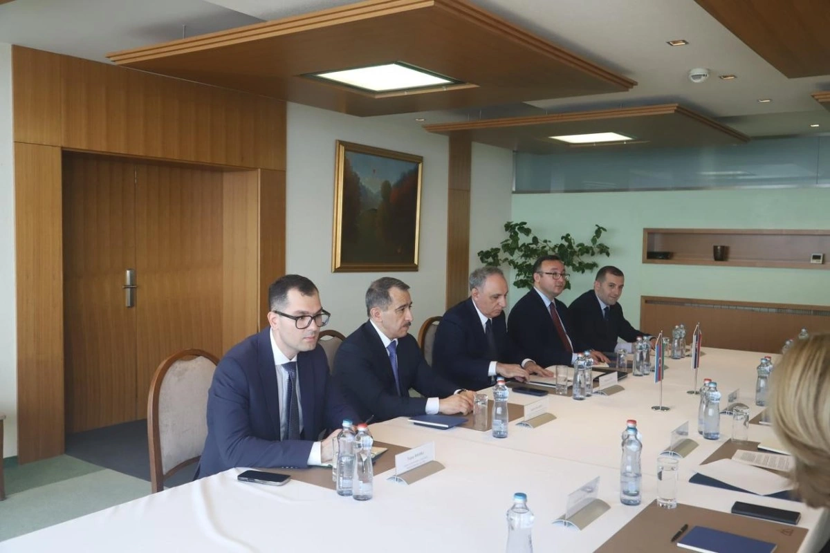 Kamran Əliyevin rəhbərlik etdiyi nümayəndə heyəti Slovakiyada səfərdə olub