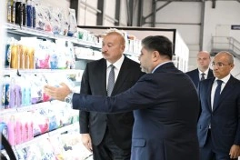 Prezident Qaradağda kağız və gigiyenik məhsulların istehsalı müəssisəsinin açılışında iştirak edib