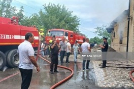 Şəmkirdə yaşayış evində yanğın olub - VİDEO - FOTO